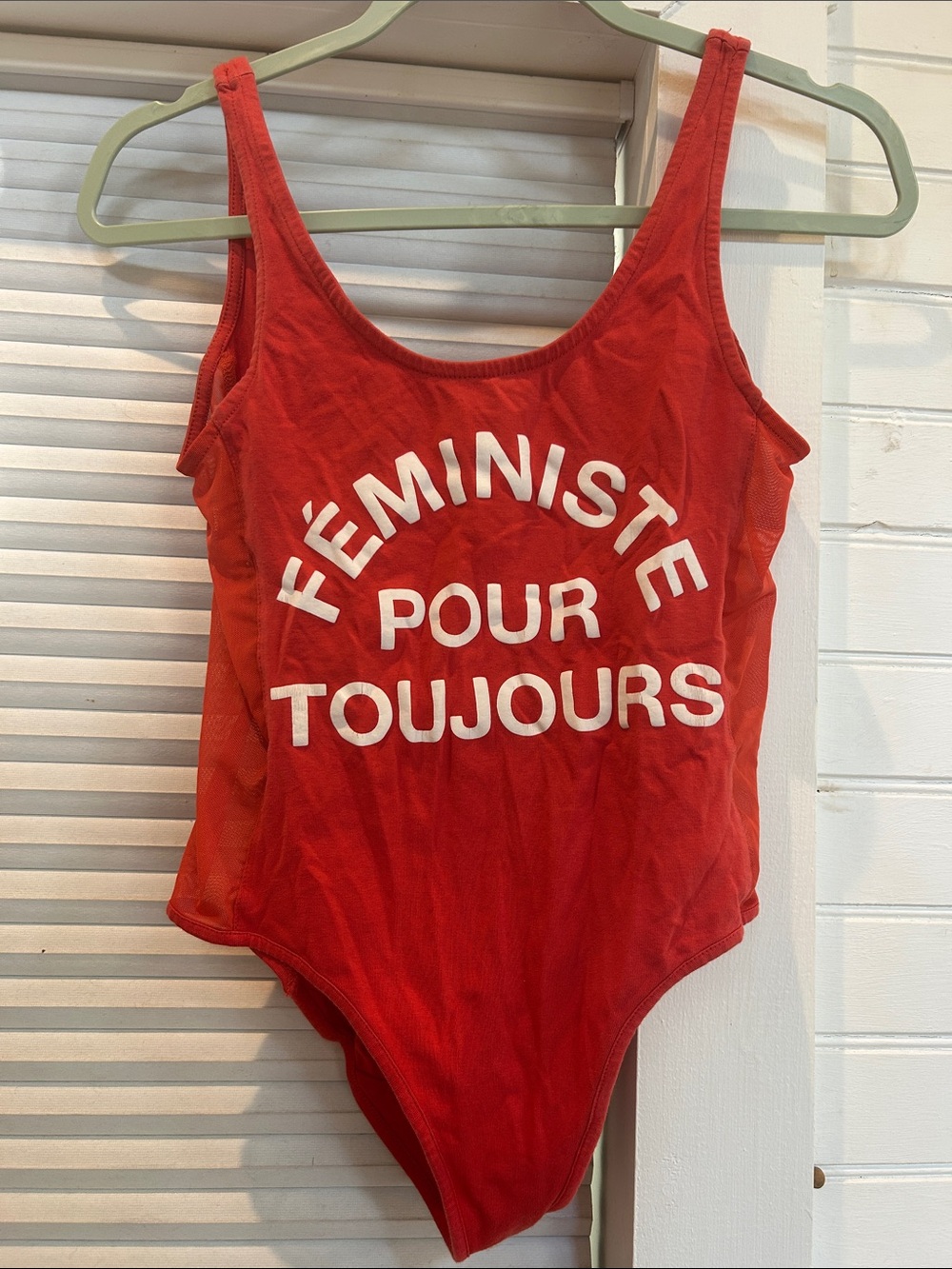 Cooperative UO Feministe Pour Toujours Graphic Bodysuit Mesh Sides S